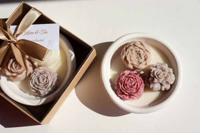 Zdjelice sa cvjetnim detaljima (kutijica uključena)